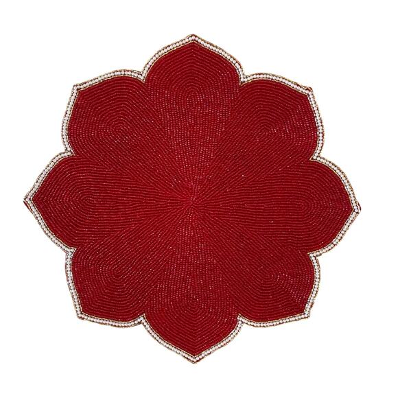 TAHARI Glass Beaded Charger Placemat 15" Holiday Red White Scalloped Border NEW - Picture 7 of 10